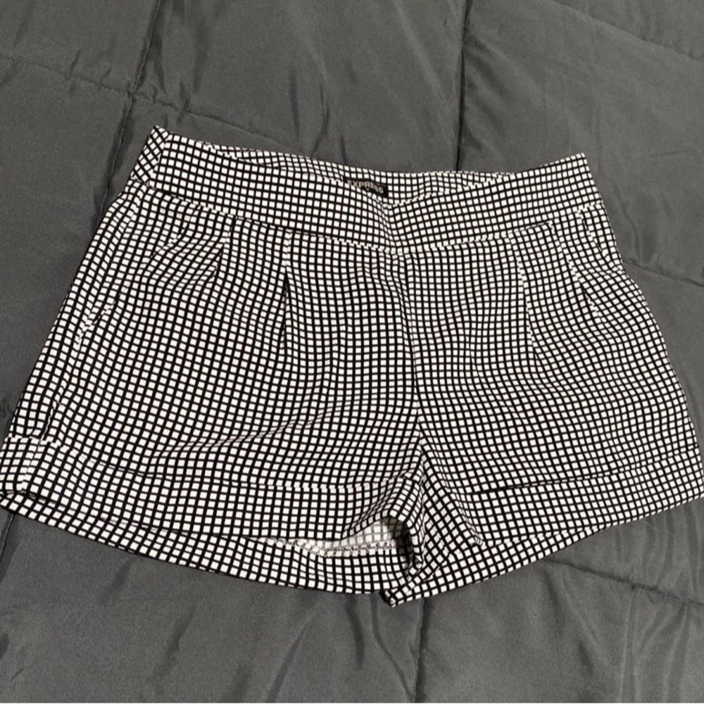 Express Shorts